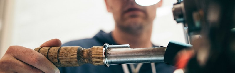 彩神Vll公司健康产品研发实验室环境展示 - 科研人员正在工作